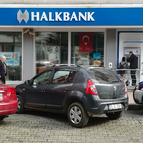HalkBank fotoğrafı